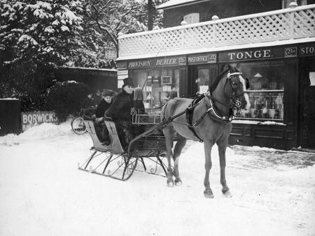 The Banstead 'Steppes'. Shopping by sleigh during the snow, 26 January 1926. (Photograph by C Friend-Smith). Surrey History Centre reference: 7828/2/11/29. 