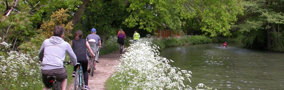 Basingstoke Canal cBasingstoke Canal cyclists Cow parsley carouselyclists_Cow parsley carousel